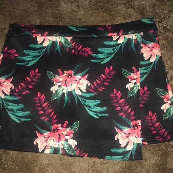 Charlotte Russe Pants - Skort